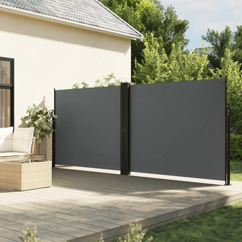 Retractable side awning - side,