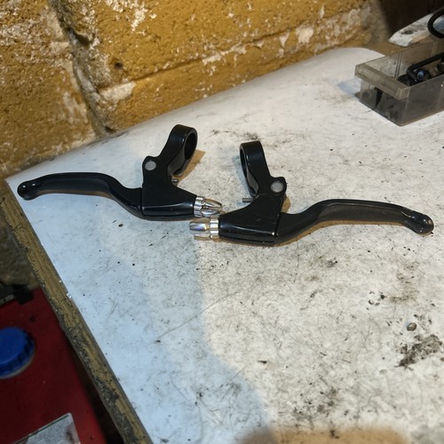 Pair alloy brake levers - alloy,