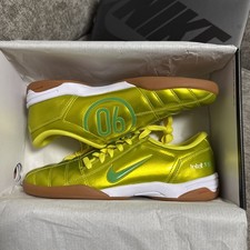 Size UK 8 - Nike Total 90 III