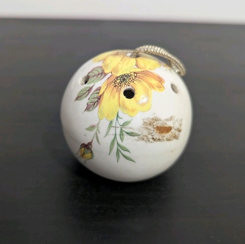Small ceramic boots - small, pomander