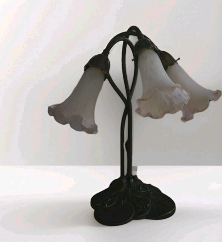 Tiffany style table lamp - style,