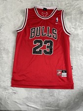 NBA Chicago Bulls #23 Michael Jordan Vintage Nike 90s Jersey Youth Large