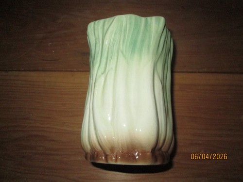 Sylvac collectable vase - collectable, in