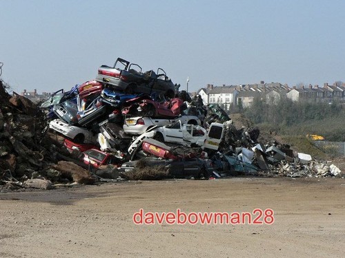 Photo scrap vehicles - , beside
