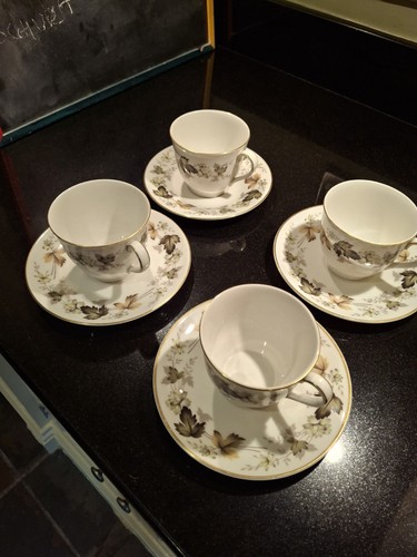 Royal doulton larchmont - 4, x