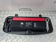 GENUINE BMW 5 SERIES F10 BOOT STORAGE BOX FOR FIRST AID AND TOW EYE 6788803