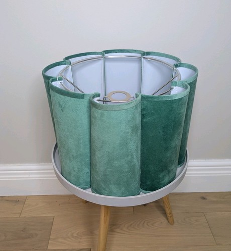 Large green scallop - large, edge