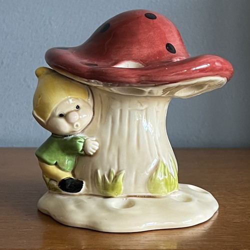 Vintage kitsch ceramic gnome - vintage,