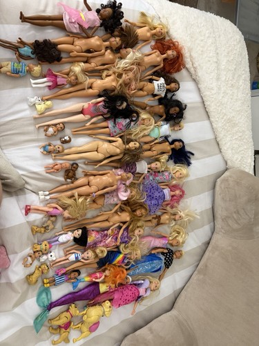 Barbie dolls bundle clothes - barbie,