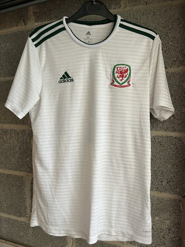Wales 2018 white - 2018, green