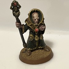 Citadel Warhammer 40k Tyranid Genestealer Hybrid Magus w. Staff Rogue Trader 