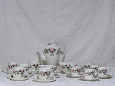 Wedgwood Hathaway Rose R4317 Bond Shape Coffee & Expresso Set for 6 (28pcs)