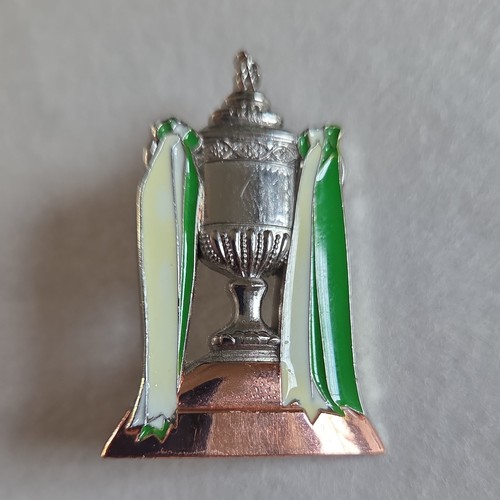 Celtic pin badge vintage - fc,