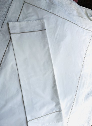 The white company pair - company,