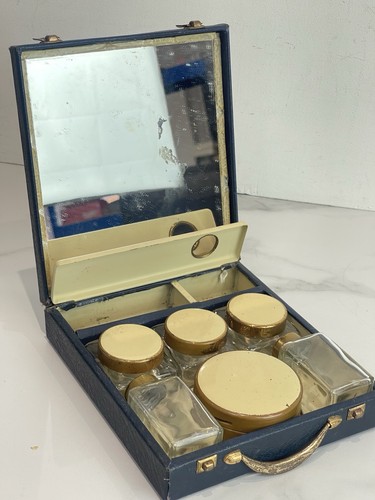 Vintage vanity set - gold, travel