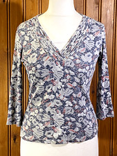 MAINE Ladies Grey Red White Floral Tunic Top Mock Layer 3/4 Sleeve Size 10