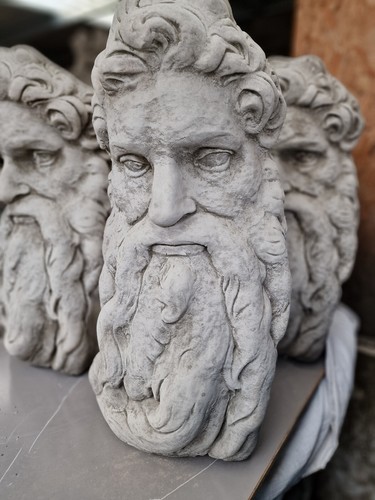 Large zeus head stone - large,