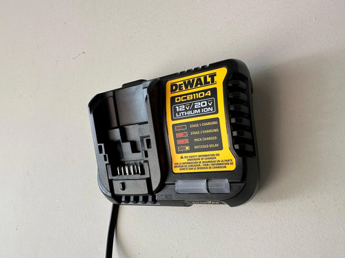 Dewalt dcb 1104 charger - 1104,