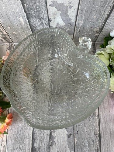Vintage glass serving bowl - -,