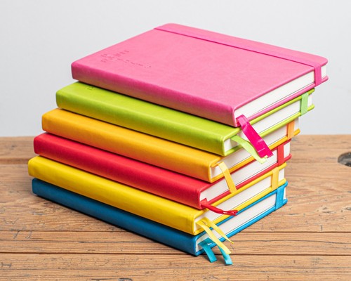 Hardback dotted notepad - a5,