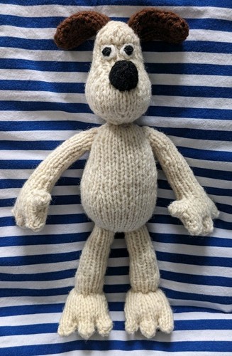 Hand knitted wallace gromit - hand,