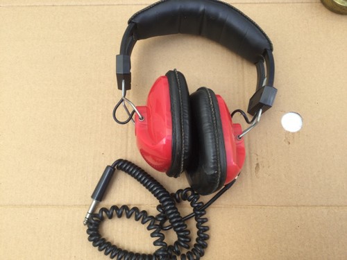 Vintage boots wired headphones - wired,