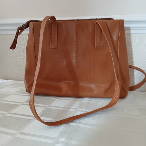 Tan leather handbag - tan,
