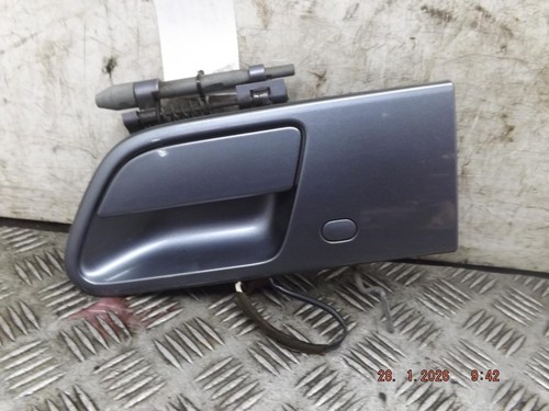 Nissan elgrand left - nissan, passenger