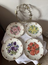4 x Royal Albert Plate. Queen