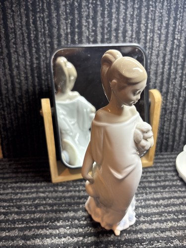 Inch tall nao - nao/lladro, girl