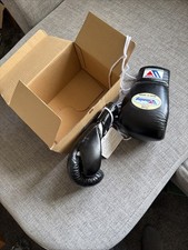 Winning Boxing Gloves Black