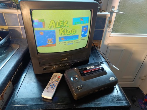 Daewoo retro gaming crt - 14",