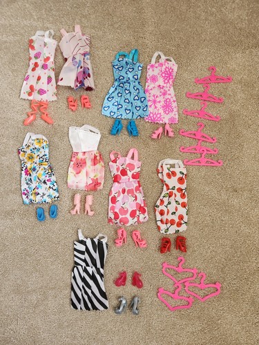 Barbie doll clothes bundle - doll,