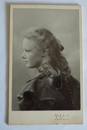 Cdv pretty young - of, a
