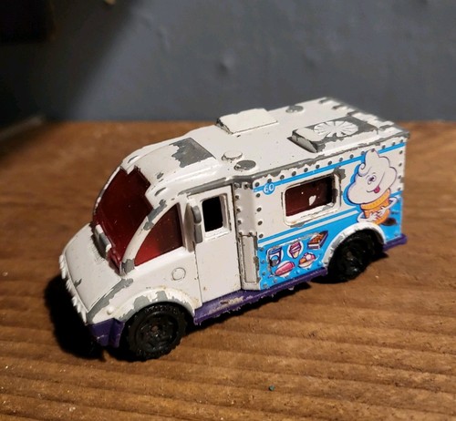 Ice cream van matchbox 2001 - ice,