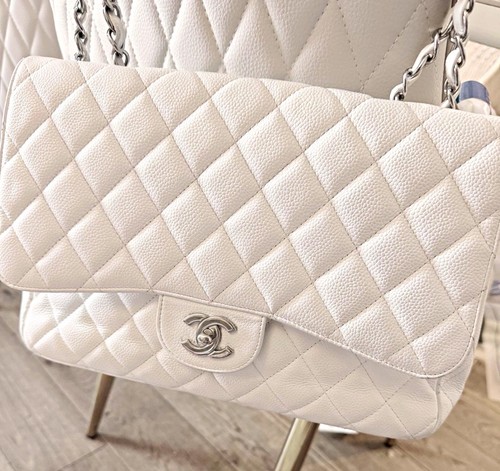 Chanel classic flap shoulder - chanel,