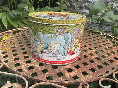 Dansk alice wonderland - in, mad