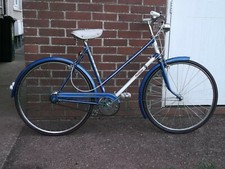 Ladies Vintage Phillips ' Manhattan ' 3 speed Town Bike