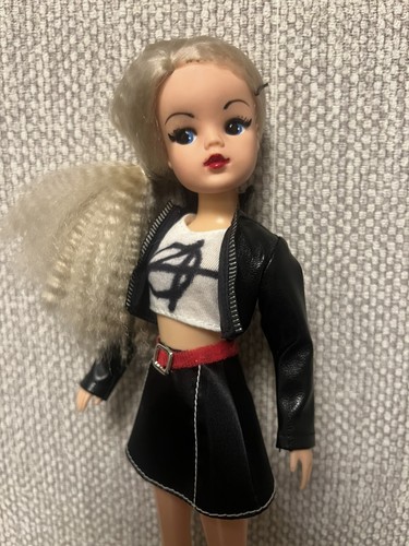 Vintage pedigree sindy doll - vintage,