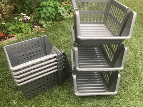 Plastic stacking tier - , storage