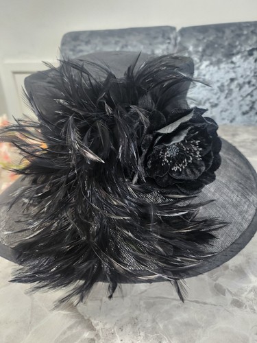 Debut black feather - debut,
