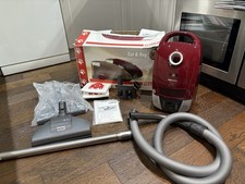 Boxed Miele S6220 2000watts
