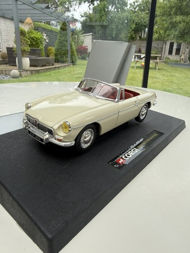 Corgi vintage mgb - vintage,
