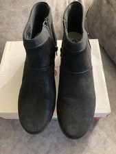 clarks caseload boots with removable cloudstepper insoles