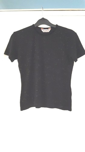 Black short sleeve top - sleeve,