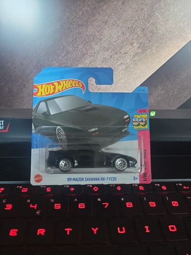 Hot wheels mazda savanna - hot,