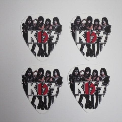 Kiss 2022 japan - kiss, guitar