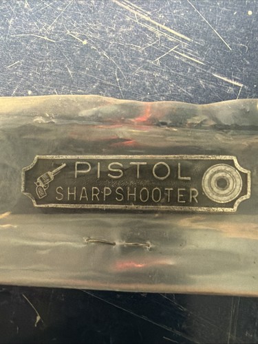 Pistol sharpshooter pin - "pistol, sharpshooter"