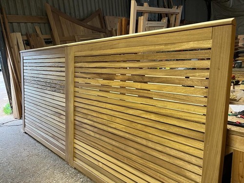 Hardwood driveway gates iroko - hardwood,