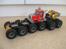 Tomy Mad Masher 16 Wheel Truck